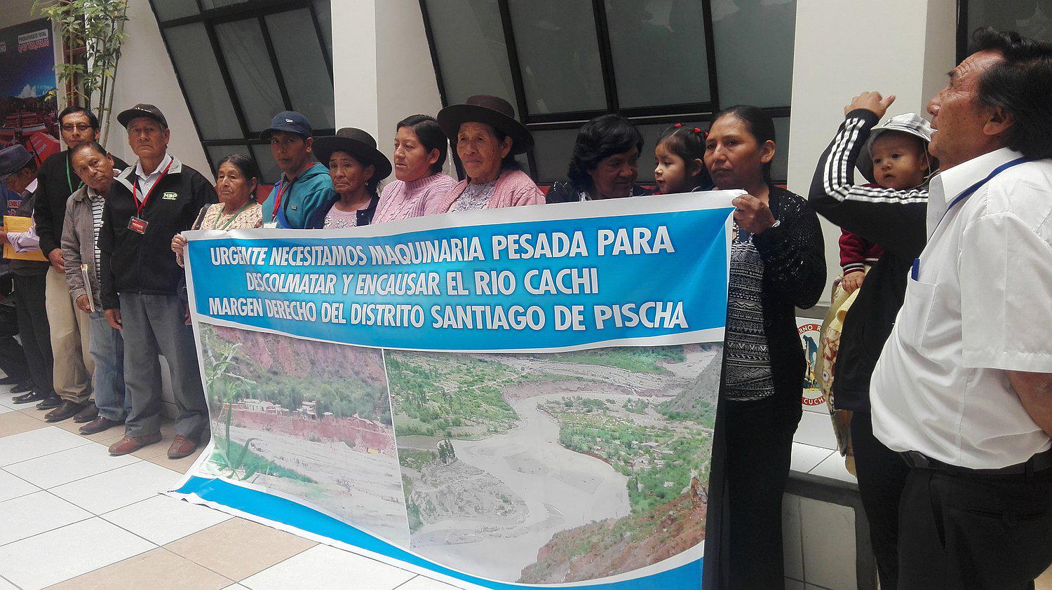 Pobladores de Santiago de Pischa piden apoyo al GRA para encauzamiento de río antes de temporada de lluvia