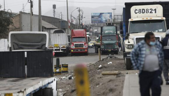 El MTC explicó que la suspensión del ISC quedó sin efecto en junio, ante lo cual los transportistas pidieron una ampliación de la medida hasta fin de año. | Foto: Jorge Cerdan / El Comercio