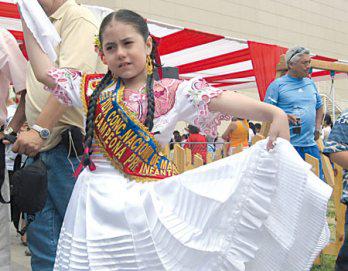 El milagro de la campeona de marinera Lucía Donet