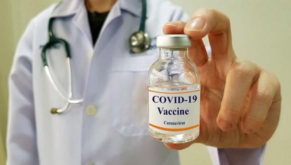 Comienza producción masiva de vacuna contra el COVID-19 gracias a empresa india (GETTY)