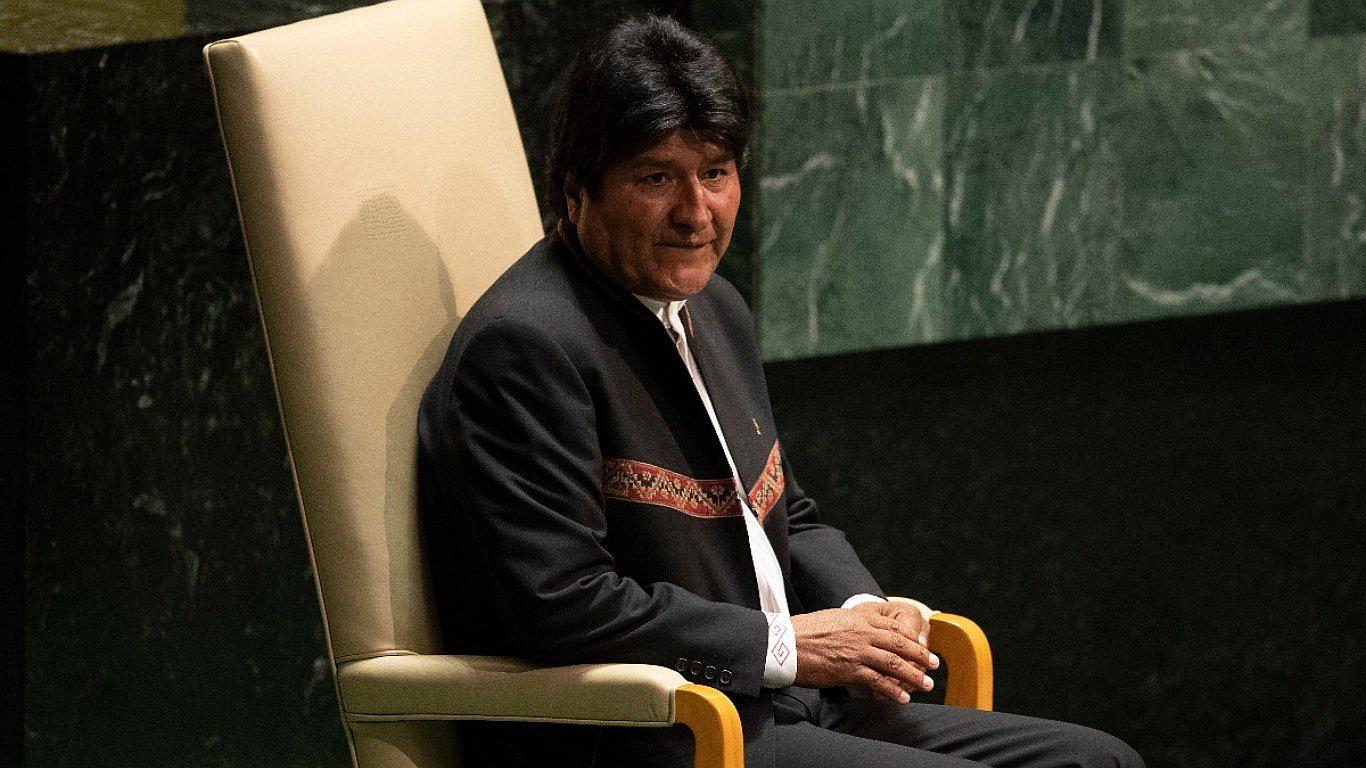 Policía pretende detener a Evo Morales, según ministra de Salud de Bolivia 