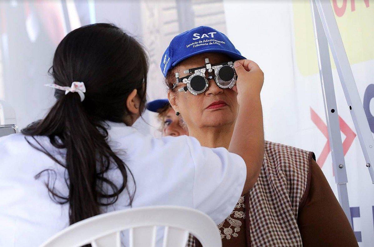 Campaña de salud visual para prevenir accidentes de tránsito