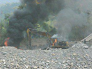 Fiscalía halla maquinaría del Gobierno Regional en labores de minería ilegal 