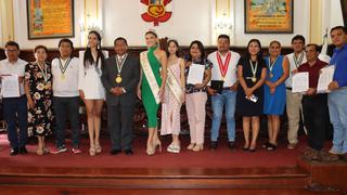 Premiación y reconocimientos por el 58° Festival Internacional de La Vendimia de Ica