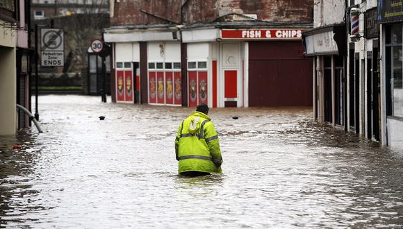 David Cameron promete más fondos contra inundaciones ante nuevas alertas en Escocia