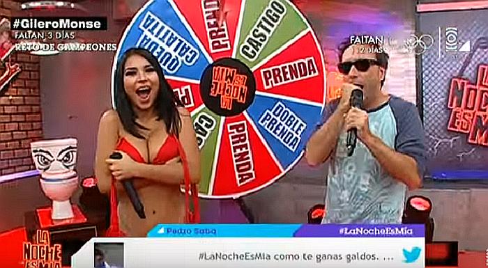Carlos Galdós desnuda a modelo en vivo y se burla del Ministerio de la Mujer (VIDEO)
