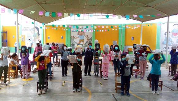 Alumnos de Pampa Canelo inician clases semipresenciales en Chincha.