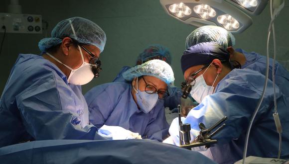 Un total de 5421 pacientes aguardan un trasplante de córnea y 747 de órgano. Foto: Andina/referencial