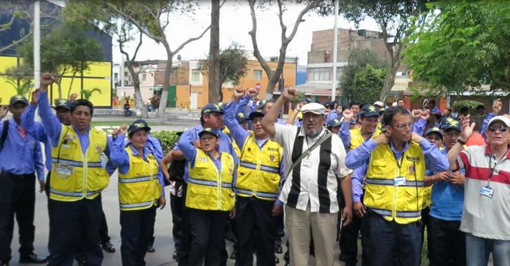 Inspectores denuncian atropellos laborales en gestión de Villarán y piden hablar con Castañeda (Video)