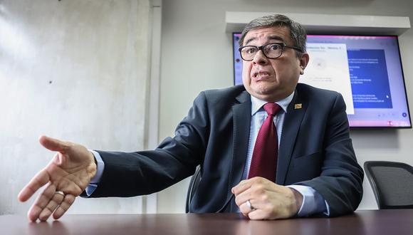 Adolfo Castillo Mesa designó a funcionarios que favorecieron al partido de José Luna Gálvez al permitir planillones en blanco y dudosas subsanaciones