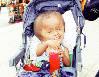 El pequeño George espera tu ayuda