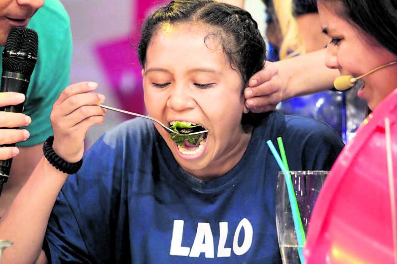 Jesús Alzamora se defiende: "Las cucarachas eran comestibles"