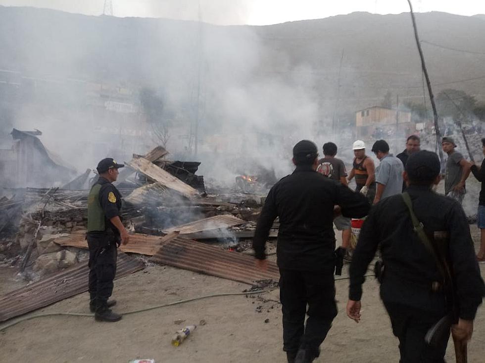 Incendio en fábrica de pirotécnicos fue controlado en Chosica  (VIDEO)