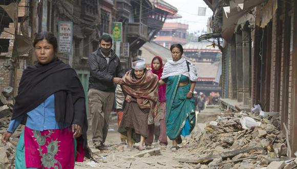 8.000 personas cruzan desde Nepal a la India huyendo del terremoto