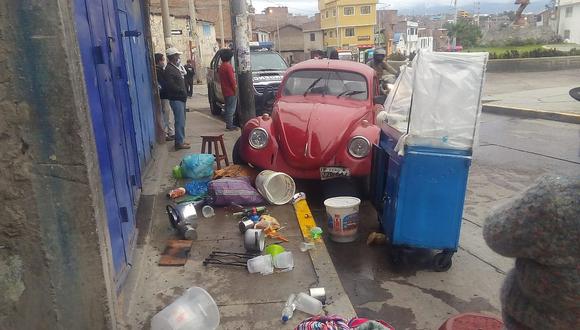 Tras el accidente, la vendedora y también madre de familia quedó con heridas de consideración y fue referida hasta el Hospital Regional de Ayacucho para recibir atención de emergencia.