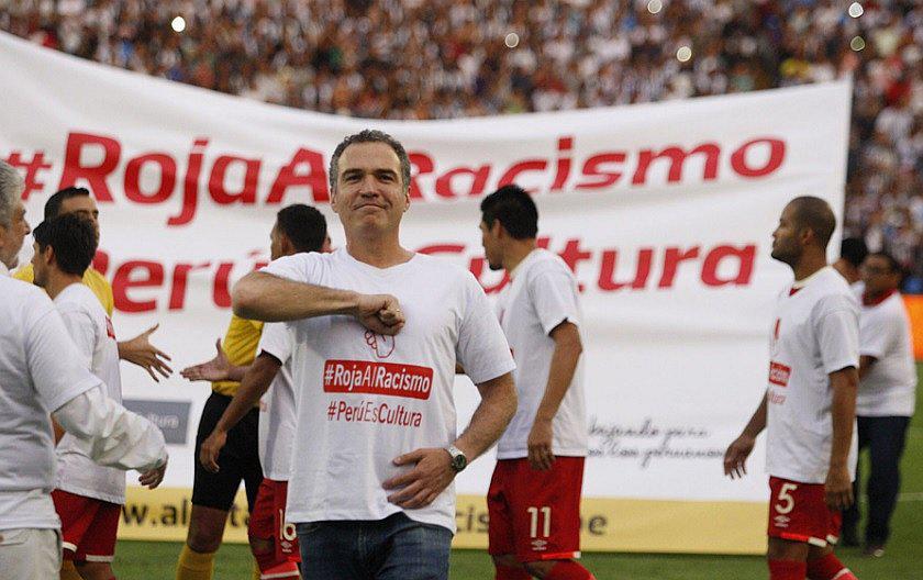 ​Ministro de Cultura firma pacto contra el racismo en el fútbol (VIDEO)