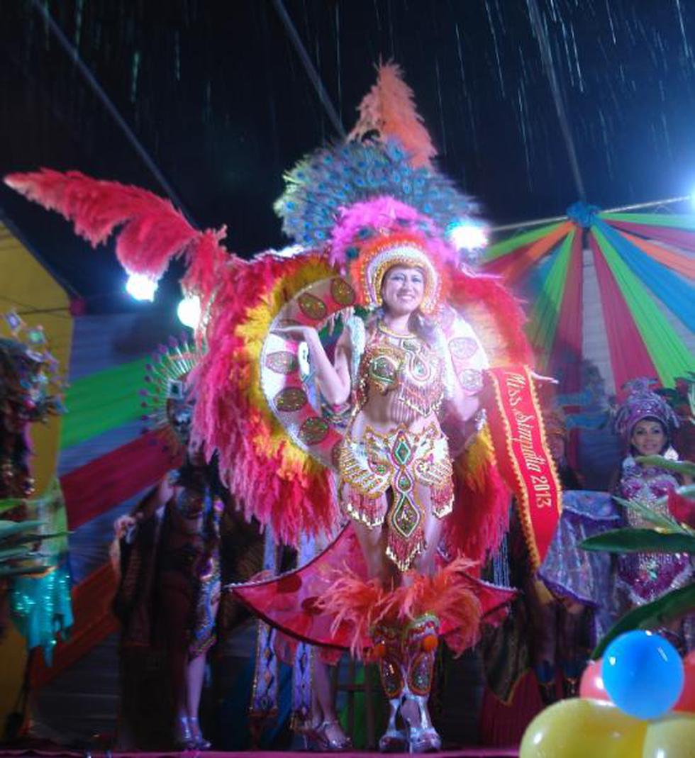 Jessica es la reina del carnaval en Huánuco