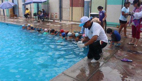 Observan piscina municipal para niños