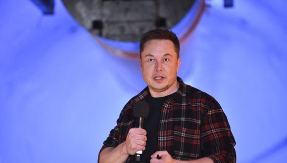 Elon Musk, cofundador y director ejecutivo de Tesla Inc., habla durante un evento de inauguración del túnel de prueba de Boring Company Hawthorne en Hawthorne, al sur de Los Ángeles, California, el 18 de diciembre de 2018. (Foto:  Robyn Beck / POOL / AFP)