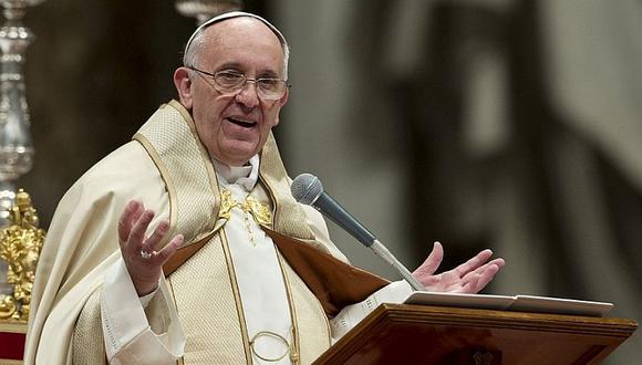 Papa pide a políticos que sean responsables ante desafíos como la migración