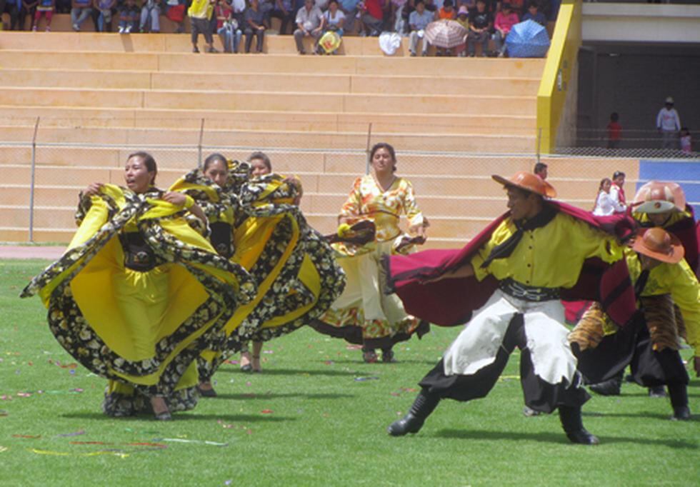 Danzantes deslumbraron en Carnaval Internacional de Tacna