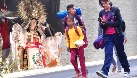 Llenos de fe y esperanza van en busca de la Virgen de Las Mercedes en Paita.