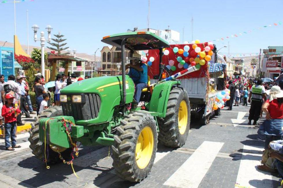Locumba cerró los carnavales con vistoso pasacalle