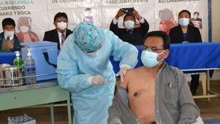 Inician vacunación contra la COVID-19 en la Red Salud de Azángaro