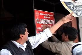 Clausuran local nocturno "La Maquina" en el cercado de la ciudad