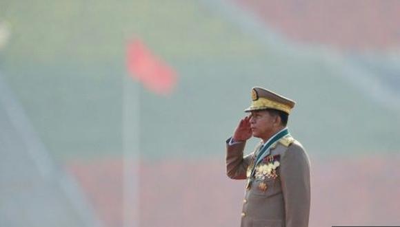 Birmania libera a miles de prisioneros, entre ellos 210 extranjeros