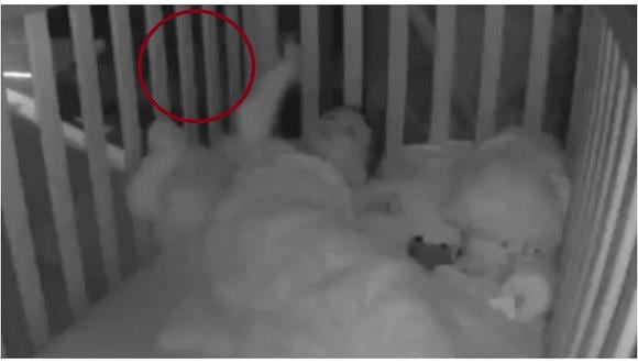 YouTube: Puso cámara por ruidos extraños en cuarto de bebé y descubrió lo inimaginable (VIDEO)