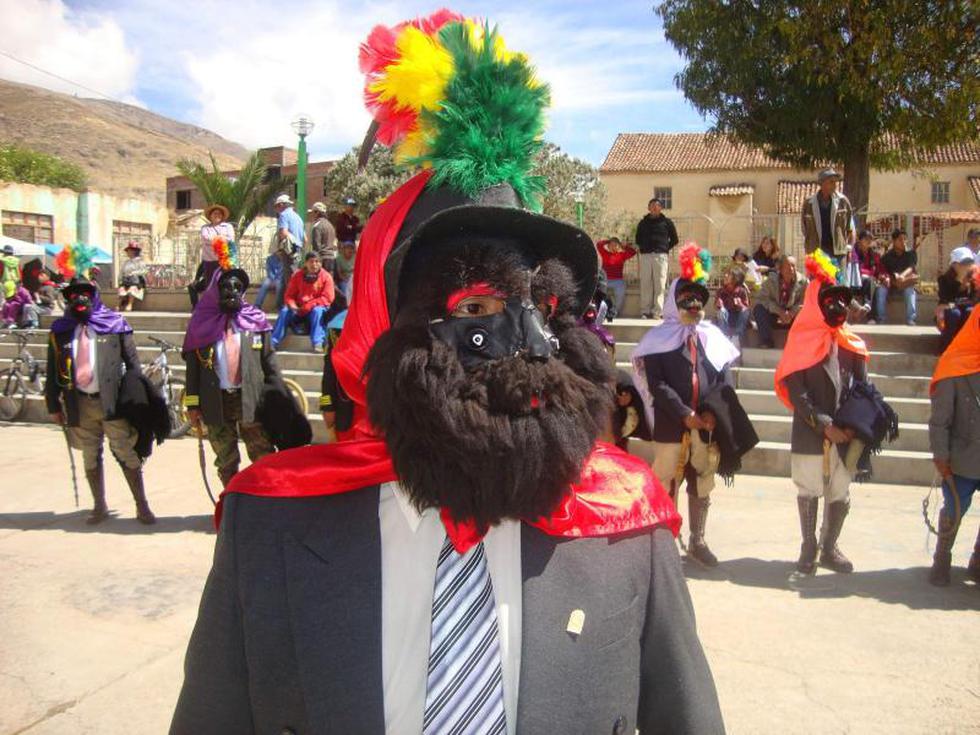 Santiago León de Chongos celebra a santo patrón (FOTOS)