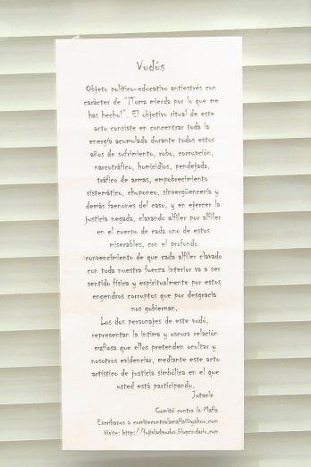 Insultantes muñecos contra políticos levantan críticas