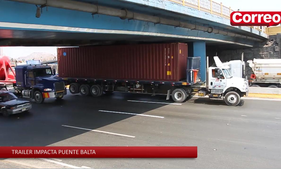 Tráiler impacta contra puente Balta (Video)