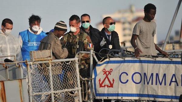 Italia rescata a casi 100 inmigrantes que llevaban 12 días en el mar