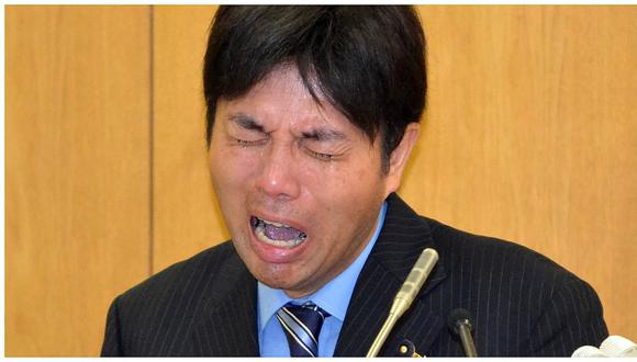Japón: Político conocido por histérico llanto fue condenado a la cárcel (VIDEO)