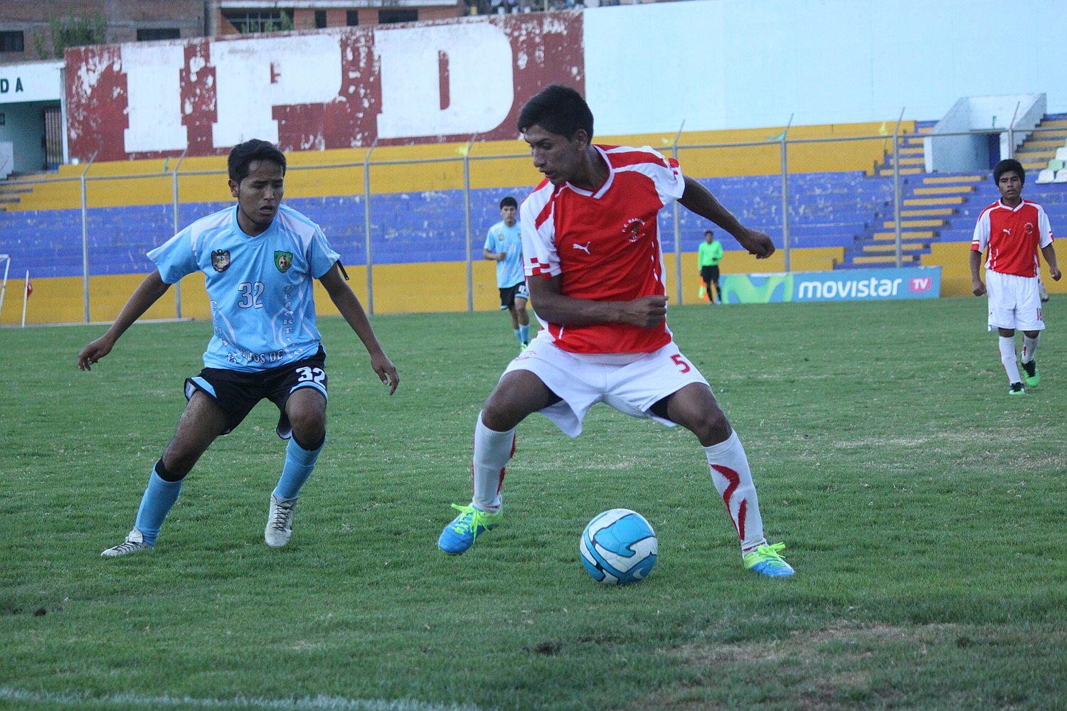 Tres equipos luchan punto a punto la clasificación en la Liga de Ayacucho