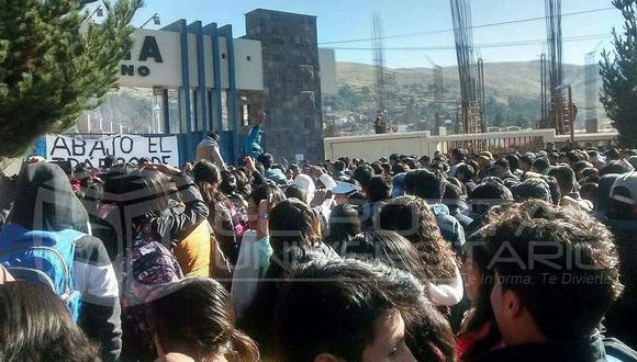 UNA Puno: Estudiantes tomaron el local como medida de protesta