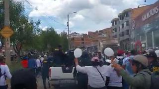 Cusqueños impiden el ingreso de más manifestantes a Cusco (VIDEO)