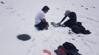 Partidas de ajedrez en el cráter del  volcán Ubinas