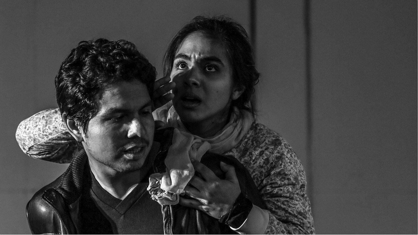 Pobreza y amistad en la obra teatral "Antígona en Nueva York"