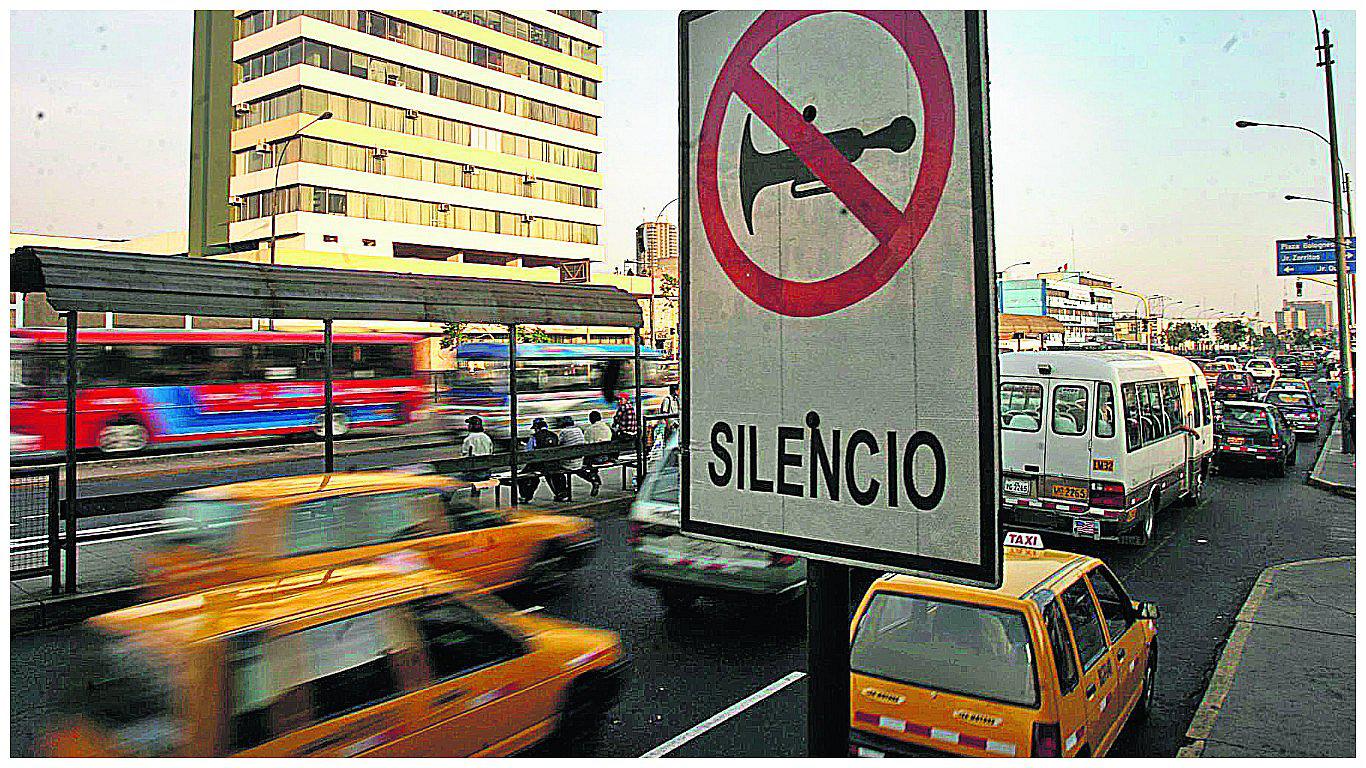 Policía impone más de 23 mil papeletas por uso del claxon