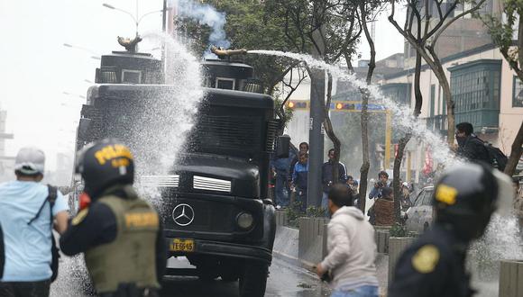 Sutep: Protesta de maestros y CGTP desató caos en el Centro de Lima (VIDEO)