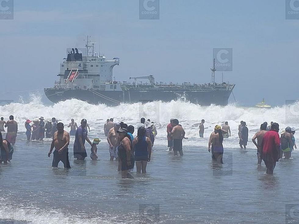 La emoción y adrenalina del verano se viven en las playas de Mollendo (FOTOS)