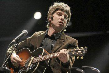 Compuso su nuevo single en Perú