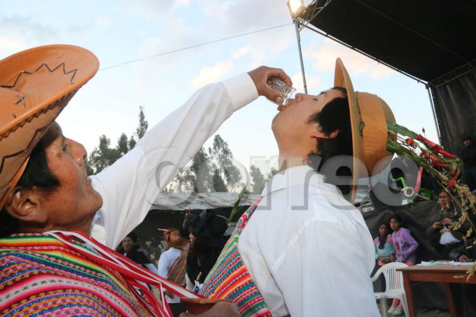 Así celebran humanos y animales en fiesta de Santiago (FOTOS)