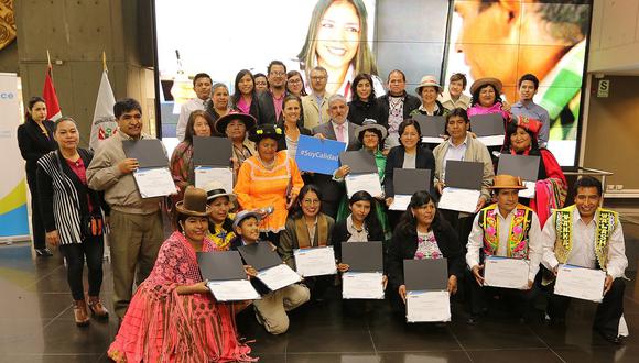 Evaluadores  de expertos en lenguas indígenas u originarias fueron certificados