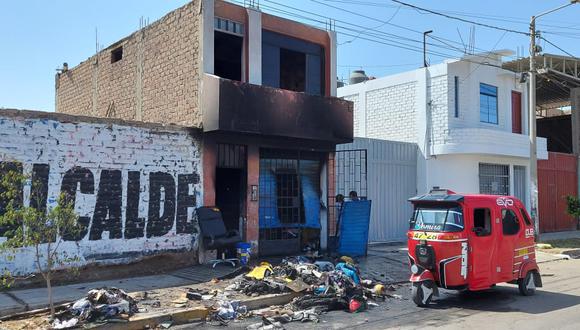 Pisco: Fuego arrasa con taller de tapicería en calle Cieneguilla.