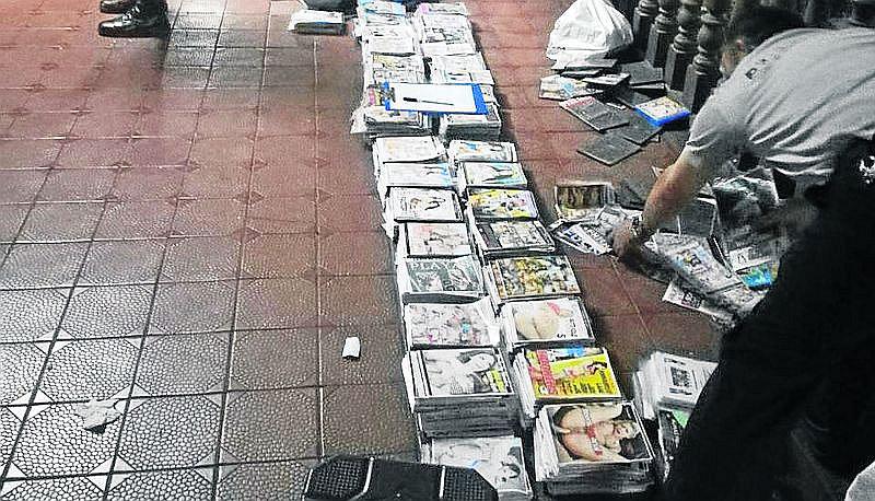 Comerciante irá a juicio por llevar carátulas de películas de Hollywood