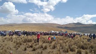 Cusco: Comuneros construyen casas en pleno Corredor Minero a manera de protesta (FOTOS)